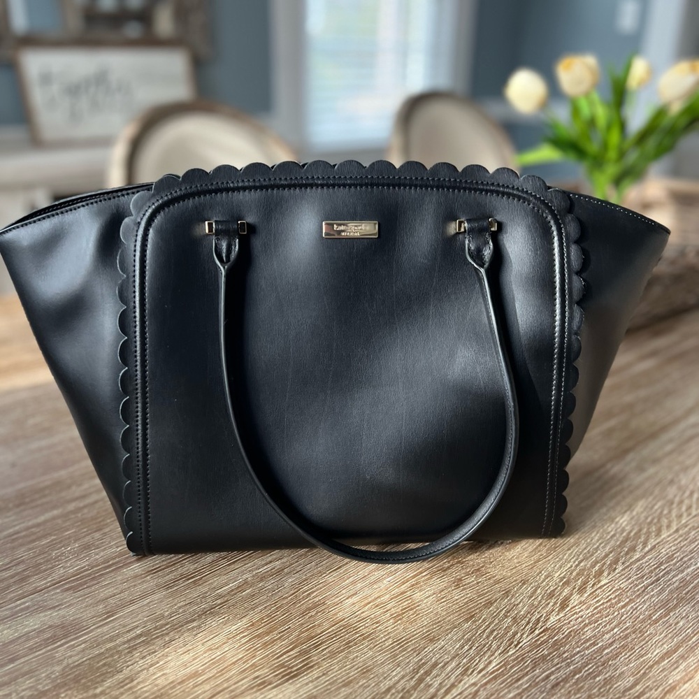 Kate Spade Maple Court Maxine Scallop Tote in Black